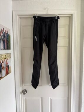 SWIX Wind Full-Zip Black Pants, Size Medium